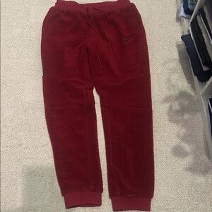 Men’s Nike Sherpa Windrunner jogger pants